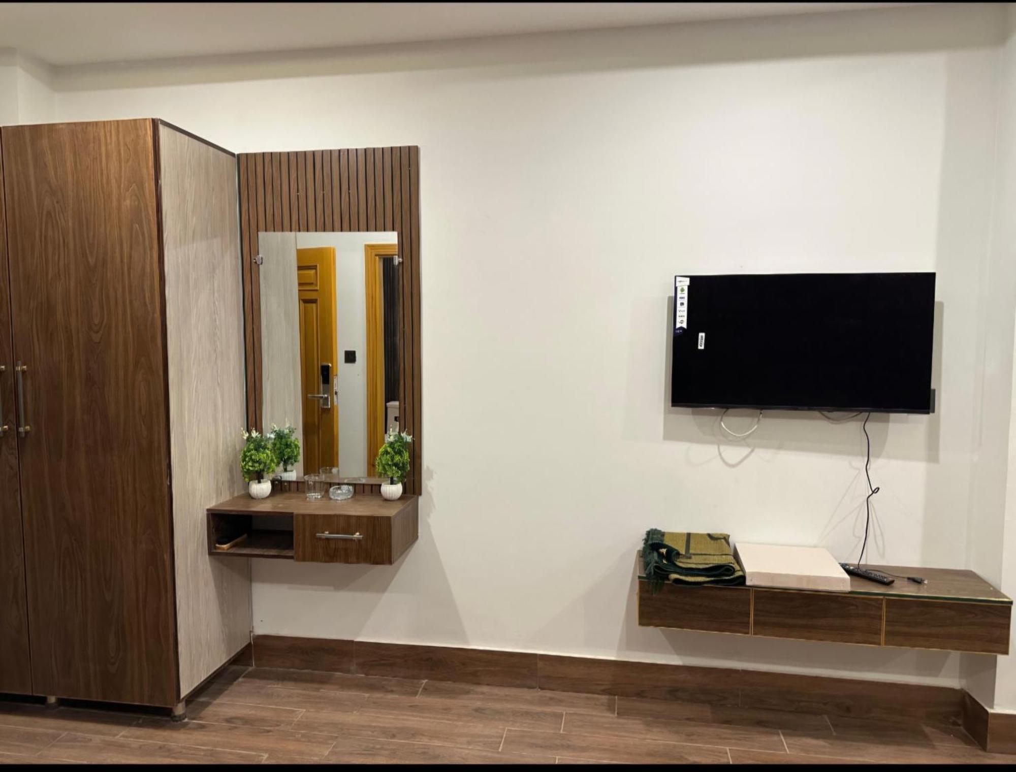 Gold Palace Hotel & Food Lounge Karandukai Экстерьер фото